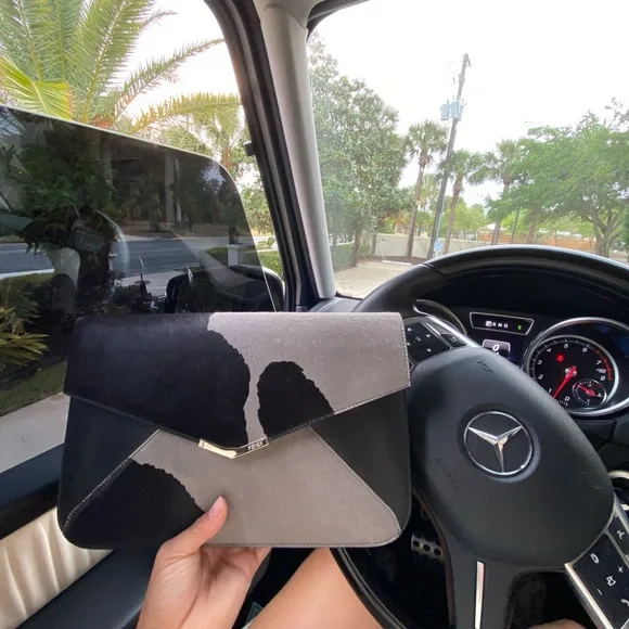 Fendi pouch - Picture 3 of 9